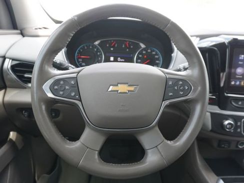 Used 2020 Chevrolet Traverse LT w/ LT Premium Package image 10