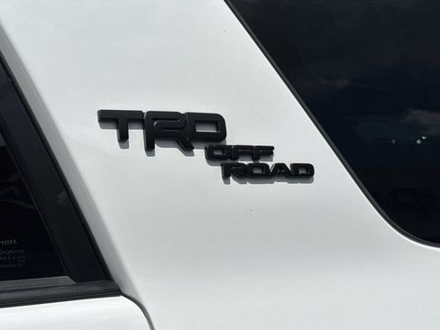 Used 2023 Toyota 4Runner TRD Off-Road Premium w/ Moonroof Package AWD/4WD image 11