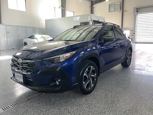 Used 2024 Subaru Crosstrek 2.0i Premium image 3