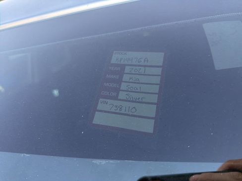 Used 2021 Kia Soul EX image 9