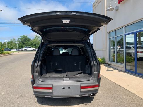 Used 2024 Hyundai Santa Fe Limited AWD/4WD image 8