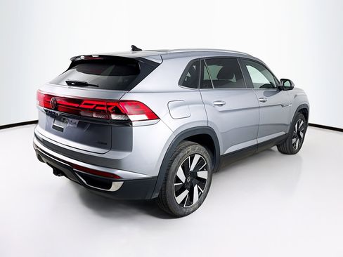 Used 2024 Volkswagen Atlas Cross Sport SE image 31