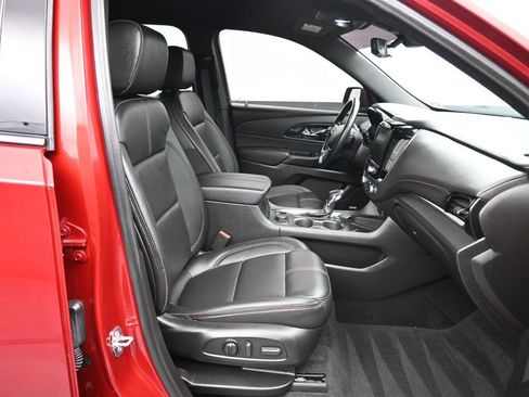 Used 2023 Chevrolet Traverse RS image 60