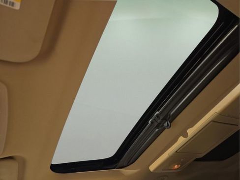 Used 2011 GMC Acadia Denali image 20