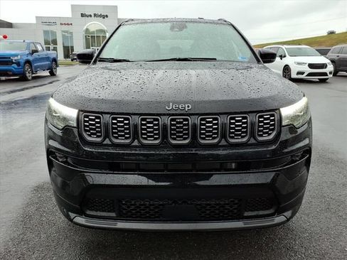 Used 2024 Jeep Compass Limited w/ High Altitude Package AWD/4WD image 10