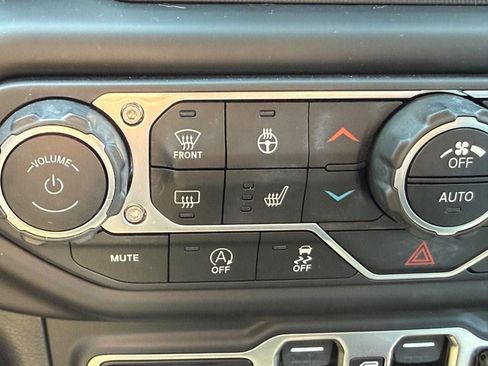 Used 2021 Jeep Wrangler Unlimited Sahara w/ Safety Group AWD/4WD image 20