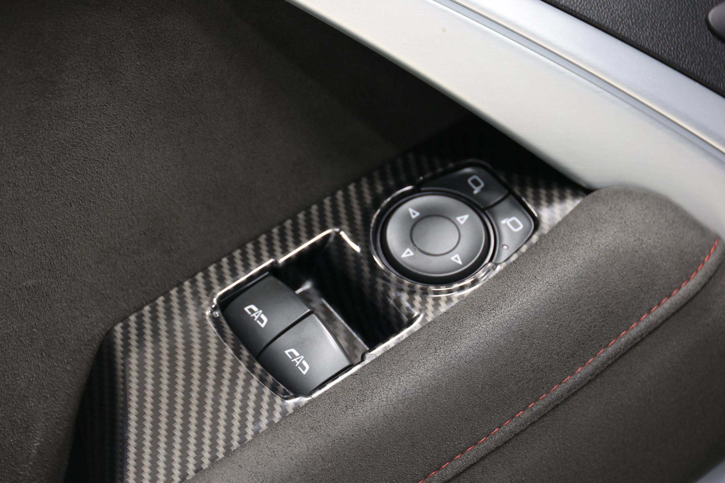 Used 2018 Chevrolet Camaro ZL1 RWD image 12