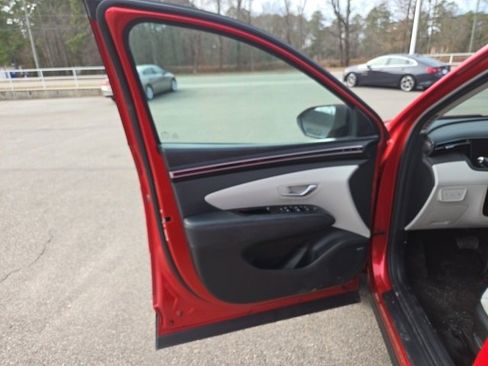 Used 2023 Hyundai Tucson Limited image 9