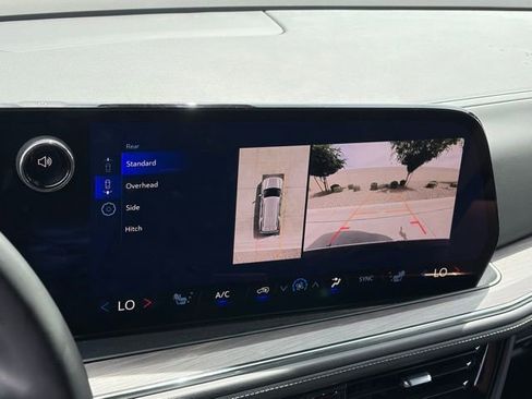 Used 2025 Chevrolet Tahoe LT image 18