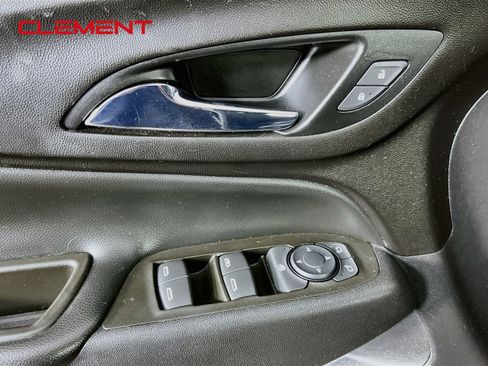 Used 2020 Chevrolet Equinox LT FWD image 25