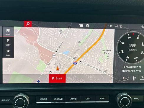 Used 2019 Porsche Macan AWD/4WD image 28