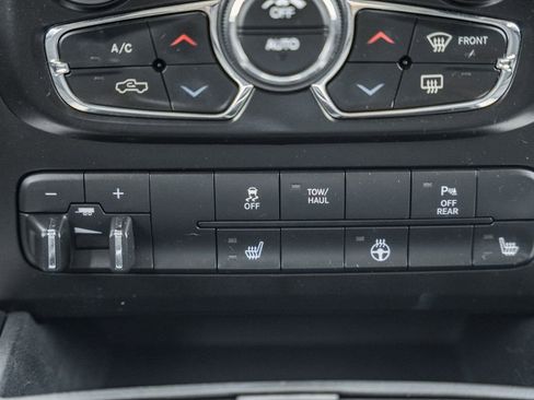 Used 2016 RAM 2500 Big Horn w/ Black Appearance Group image 34