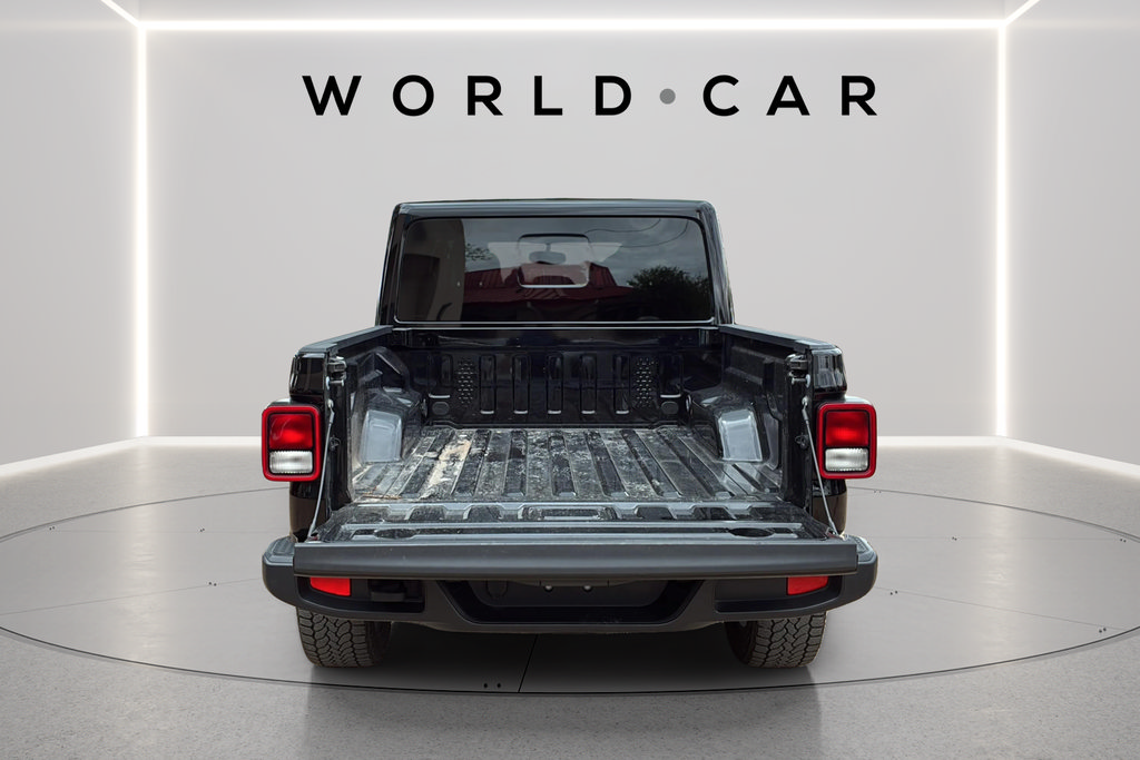 Used 2025 Jeep Gladiator Sport AWD/4WD image 7