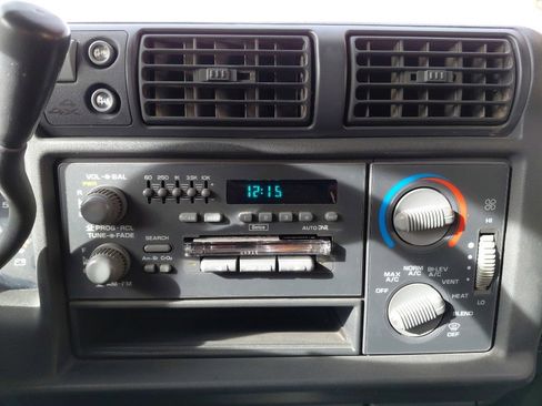 Used 1995 Chevrolet Blazer 4 Door Wagon image 19