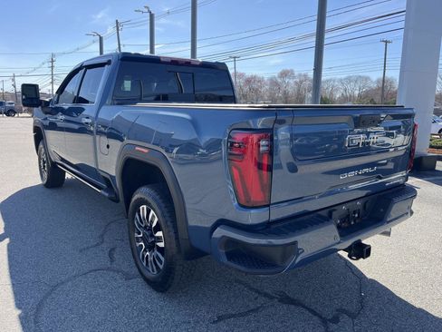 Used 2024 GMC Sierra 2500 Denali Ultimate AWD/4WD image 5