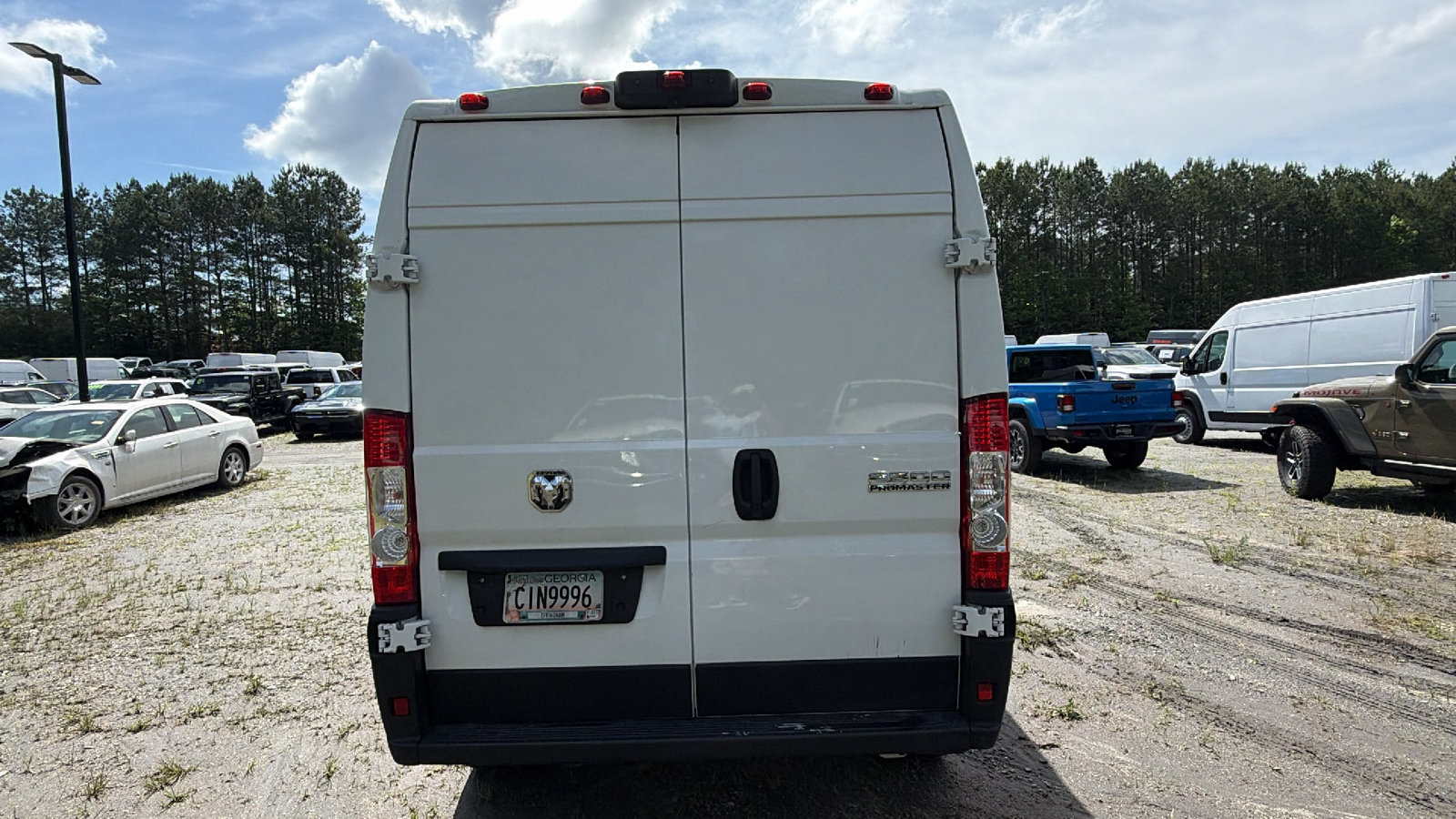 Used 2024 RAM ProMaster 2500 w/ Convenience Group FWD image 9