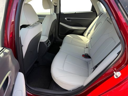 New 2025 Hyundai Sonata Limited image 16