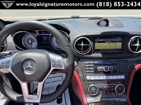 Used 2014 Mercedes-Benz SL 550 image 20