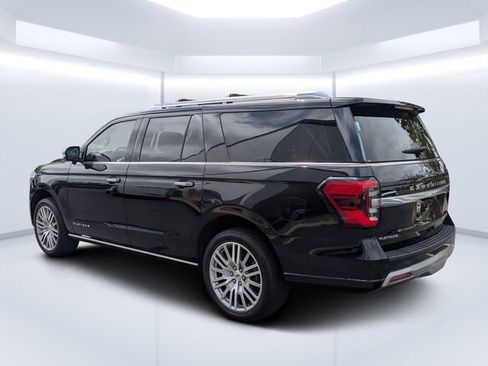 Used 2023 Ford Expedition Max Platinum AWD/4WD image 5