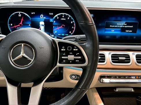 Used 2022 Mercedes-Benz GLS 450 4MATIC image 25