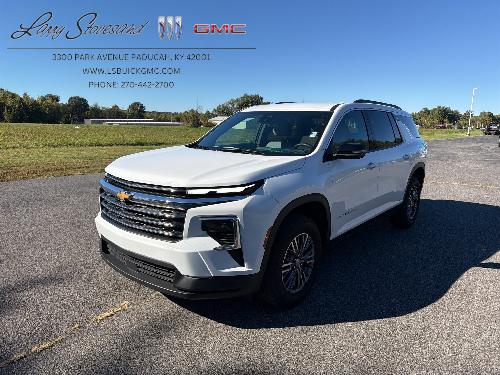Certified 2026 Chevrolet Traverse LT FWD image 1