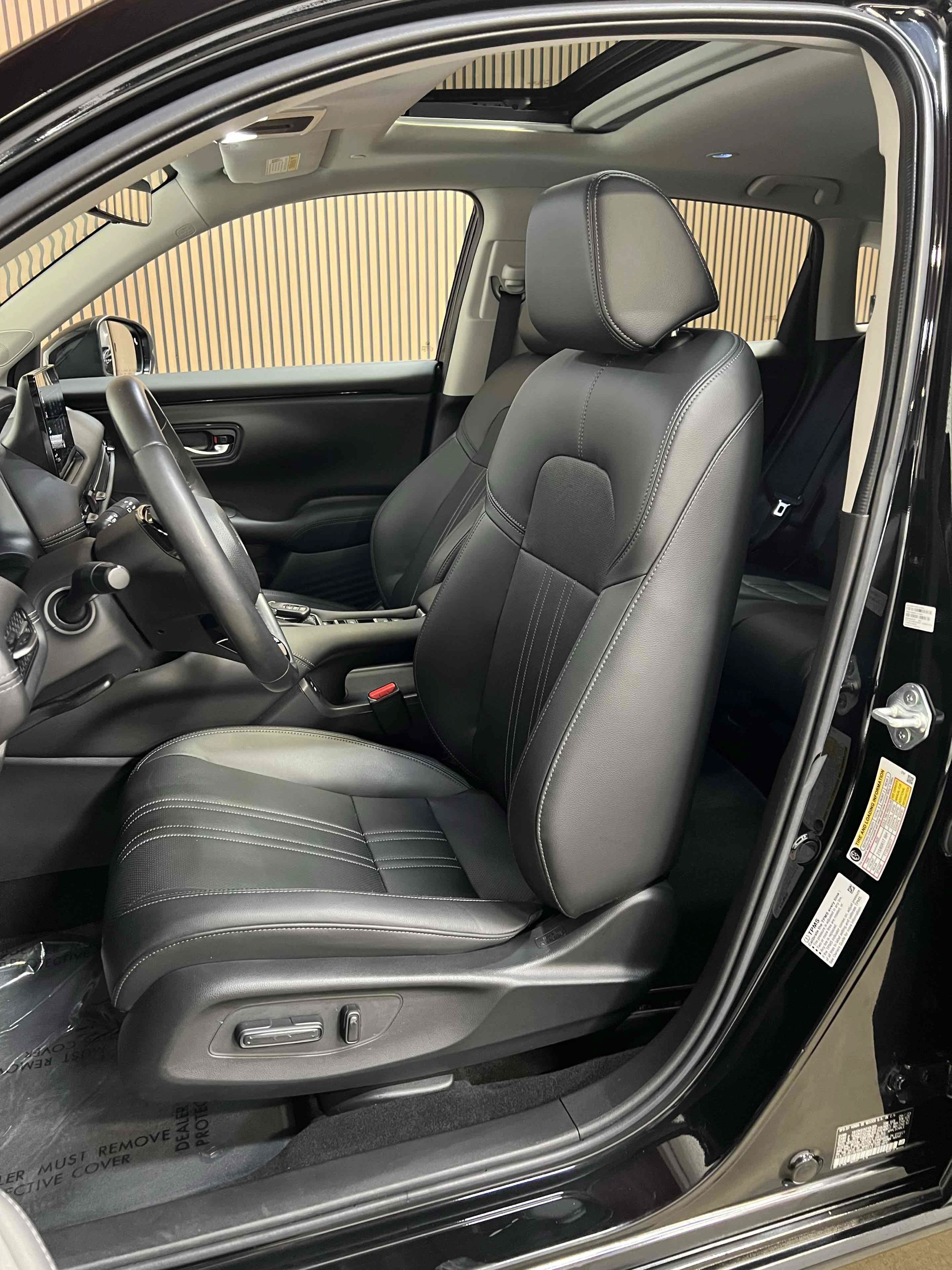 Used 2024 Honda HR-V EX-L image 77
