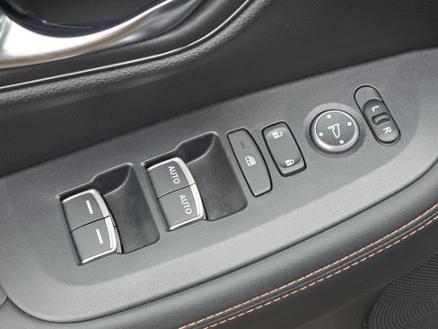 Used 2025 Honda HR-V Sport image 22