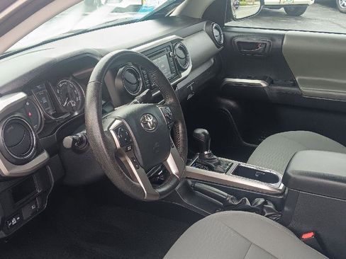 Used 2019 Toyota Tacoma SR5 image 5