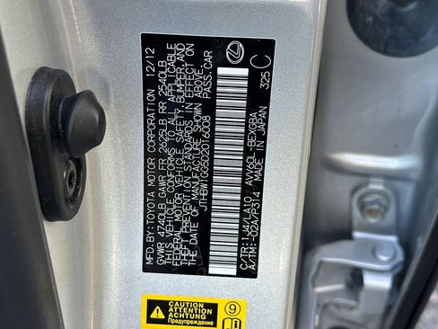 Used 2013 Lexus ES 300h image 40