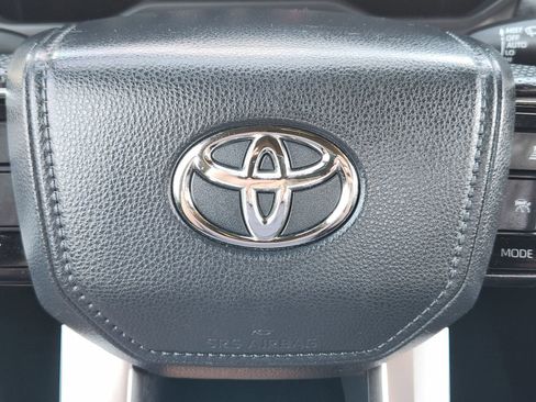 Used 2022 Toyota Tundra Platinum RWD image 33