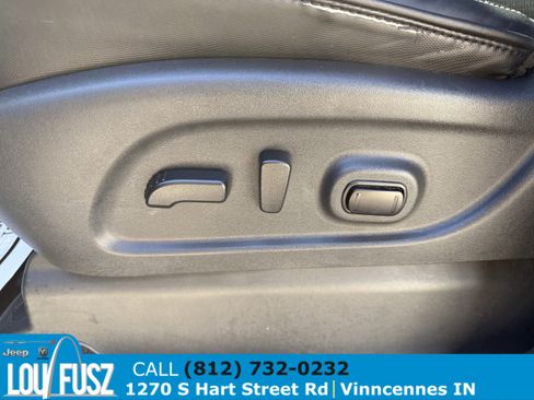 Used 2018 Nissan Titan PRO-4X image 16