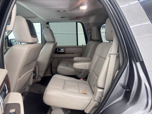 Used 2014 Lincoln Navigator 4WD image 12