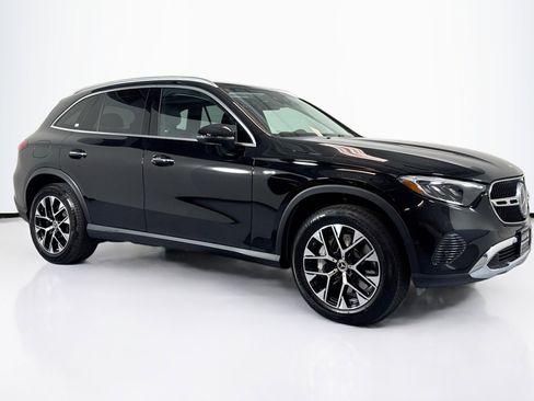 Certified 2025 Mercedes-Benz GLC 350e 4MATIC image 3
