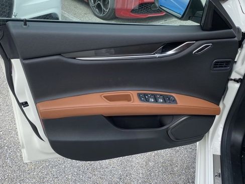 Used 2023 Maserati Ghibli GT image 17