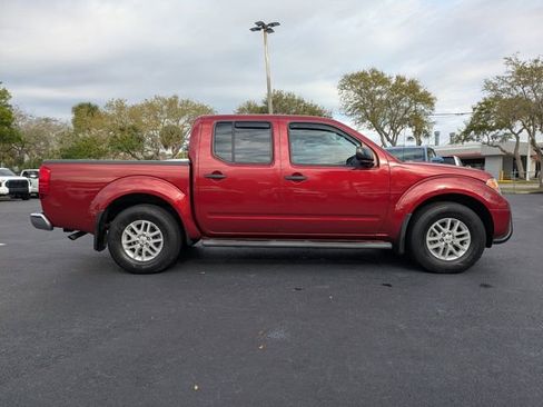 Used 2020 Nissan Frontier SV image 3