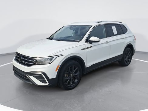 Used 2024 Volkswagen Tiguan SE image 7