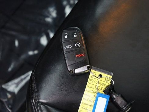 Used 2022 Chrysler 300 Touring L w/ Popular Equipment Group image 29