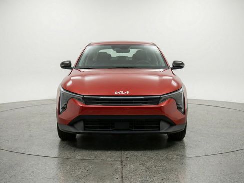 Used 2025 Kia K4 FWD image 2