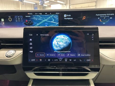 New 2026 Lincoln Nautilus Premier w/ Equipment Group 102A image 21