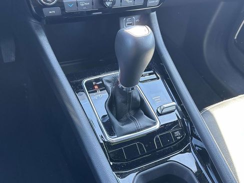 Used 2023 Jeep Compass Limited image 27