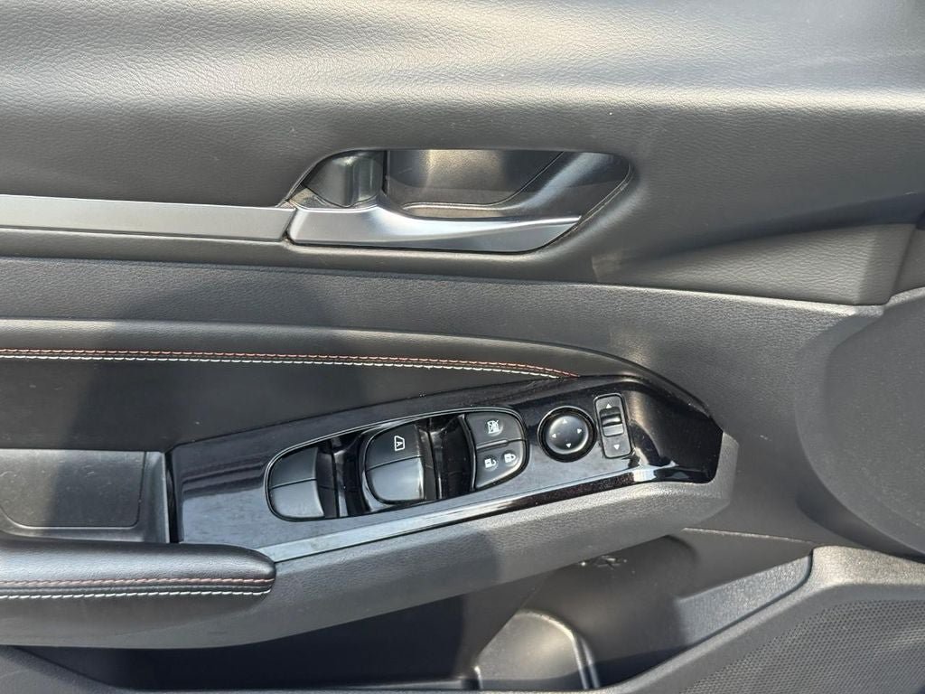 Used 2023 Nissan Altima 2.0 SR FWD image 15