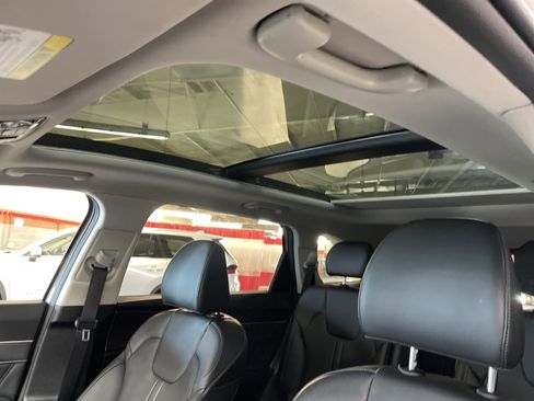 Used 2025 Kia Sorento SX FWD image 28