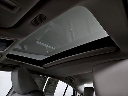 Certified 2025 Lexus ES 300h w/ Premium Package image 16