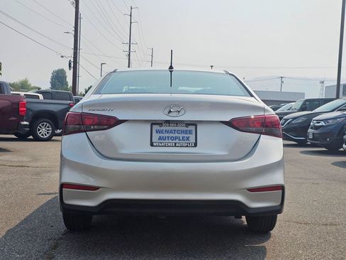 Used 2020 Hyundai Accent SE FWD image 4