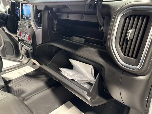 Used 2019 GMC Sierra 1500 SLE w/ SLE Value Package AWD/4WD image 35