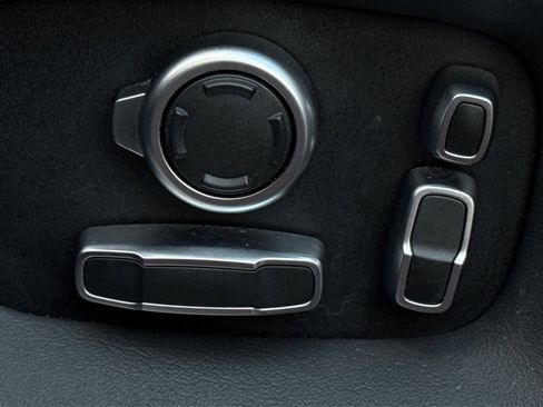 Used 2017 Land Rover Range Rover Autobiography image 45