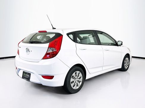 Used 2016 Hyundai Accent SE FWD image 9