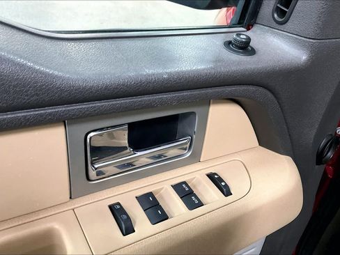Used 2011 Ford F150 XLT w/ XLT Chrome Pkg AWD/4WD image 34