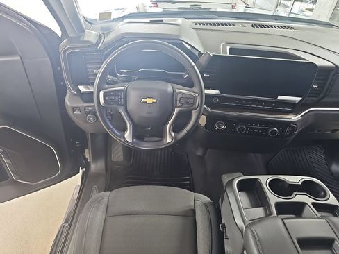 Certified 2024 Chevrolet Silverado 1500 LT AWD/4WD image 19