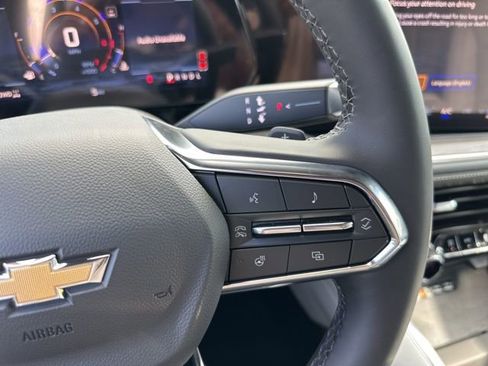 New 2025 Chevrolet Suburban Premier image 19